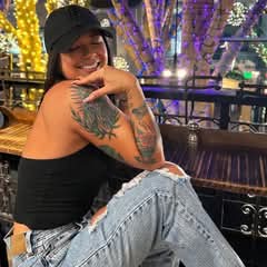 Holly Fox Profile Picture