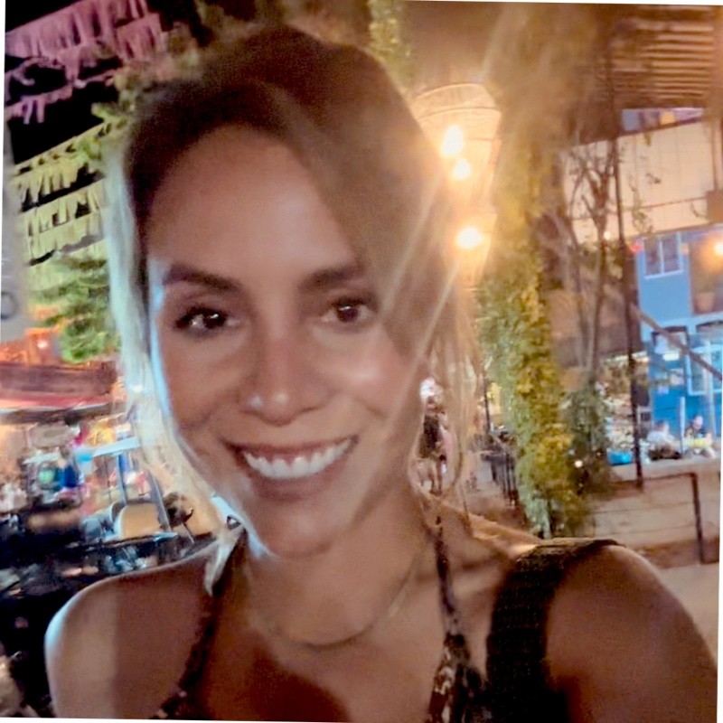 Alexandra F. Profile Picture