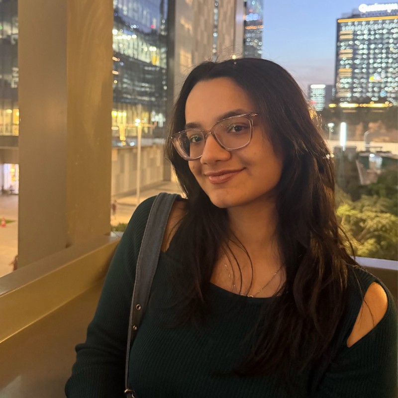 Sarah Roomi Profile Picture