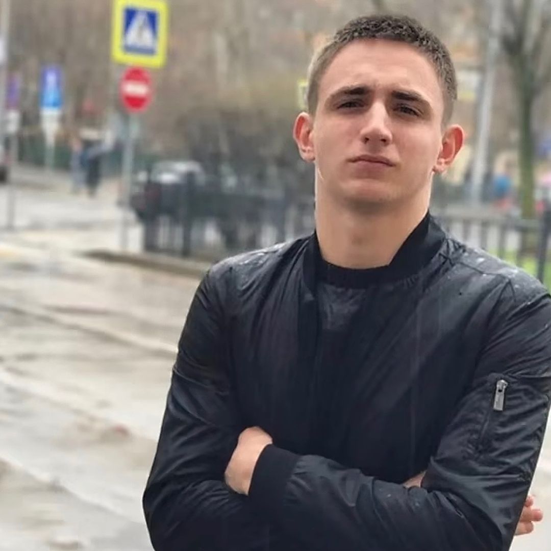very_exxe Profile Picture