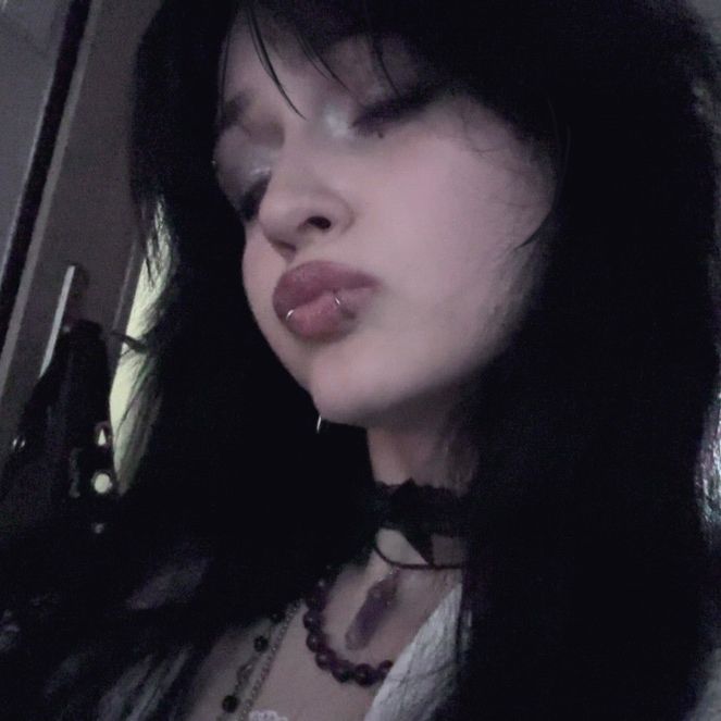 kacicekcecicek Profile Picture