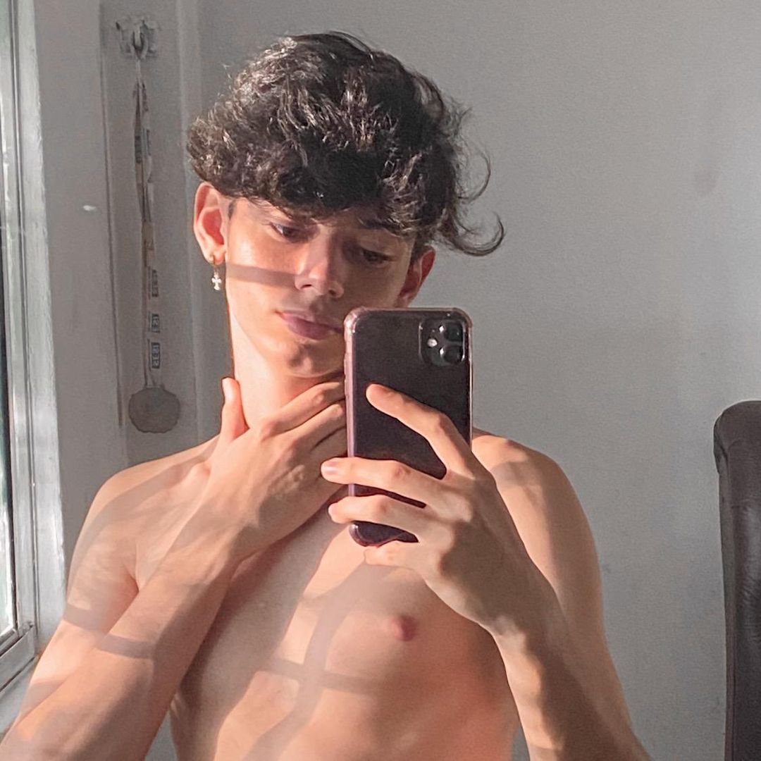 xluissin_2 Profile Picture
